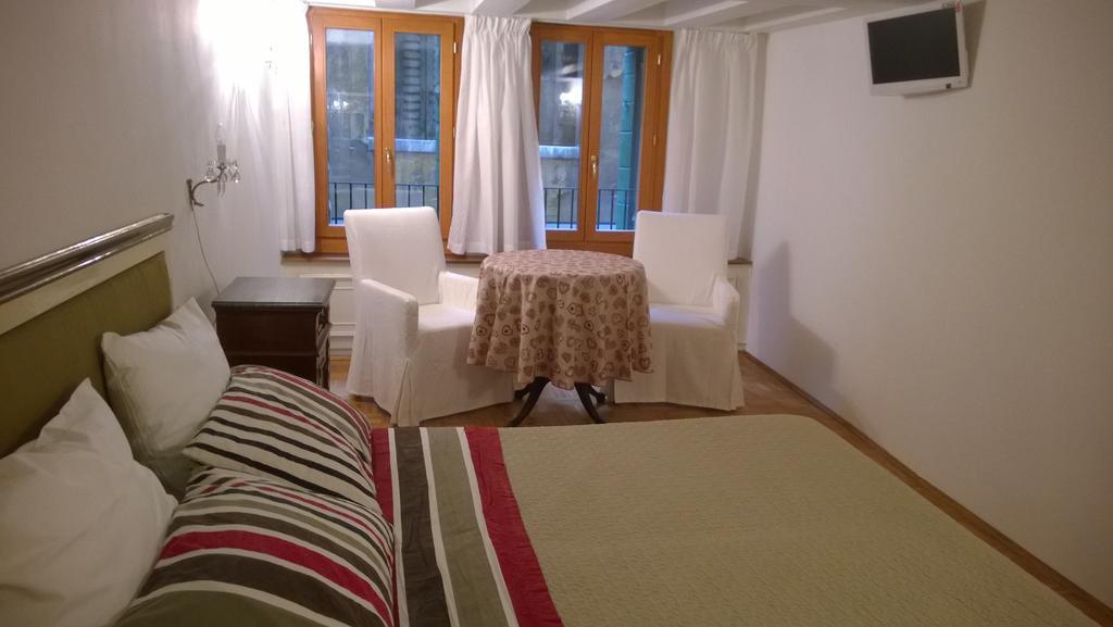 In Venice Back To San Marco Tourist Apartment Bilik gambar