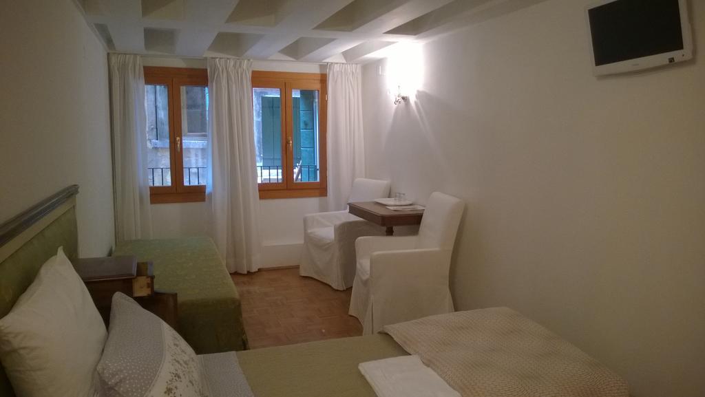 In Venice Back To San Marco Tourist Apartment Bilik gambar